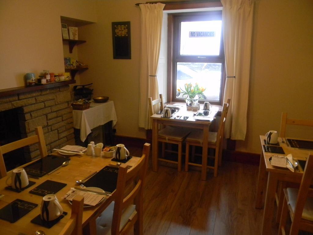 Harbour Lights Guesthouse Странрер Екстериор снимка